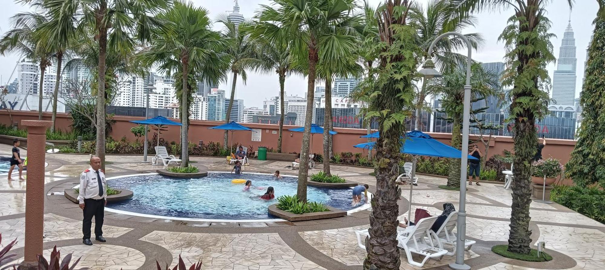 Kl Berjaya Times Square Service Apartment Kuala Lumpur Exteriör bild